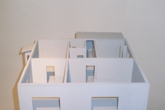 Angela Lubič: Modell eines transramonischen Betonhauses